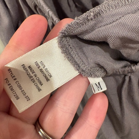 Cloth & Stone Off The Shoulder Top - Picture 4 of 4